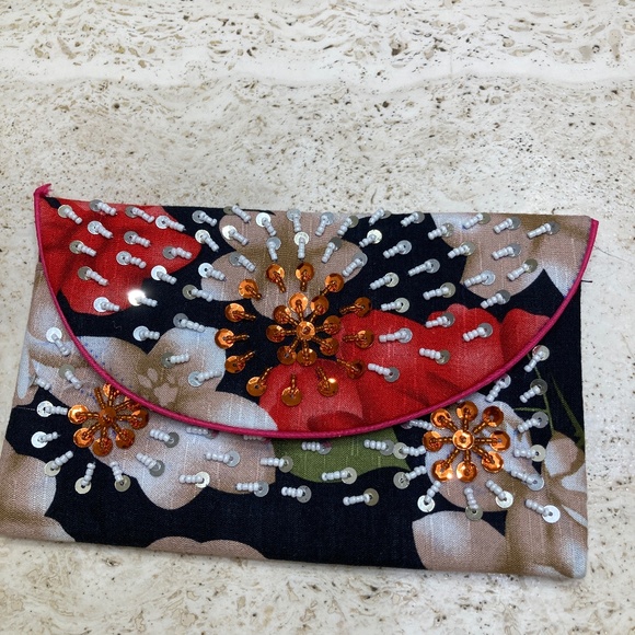 Four Small Gift Cosmetic Bags - Picture 8 of 9